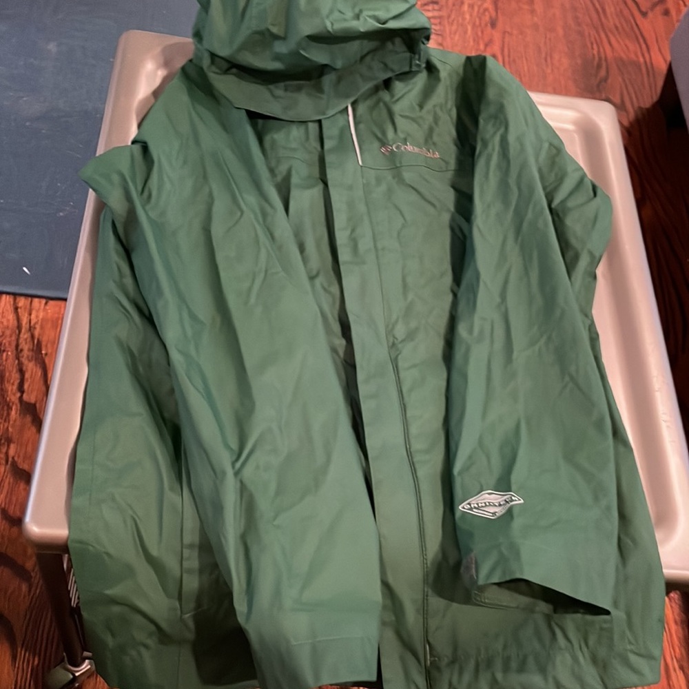 Kids Columbia rain jacket size M.